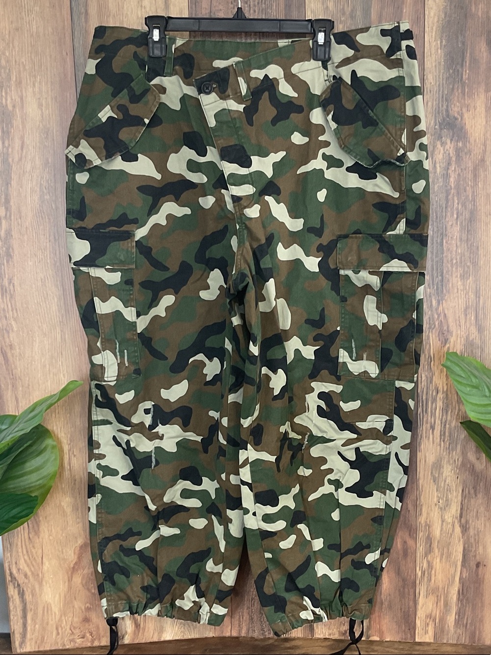 KBB by Kahlana Camouflage Cargo Ankle Crop Cargo Pants XL NWT